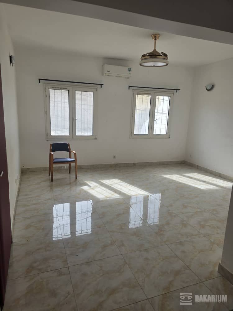 appart-2-chbres-proche-lycee-mermoz